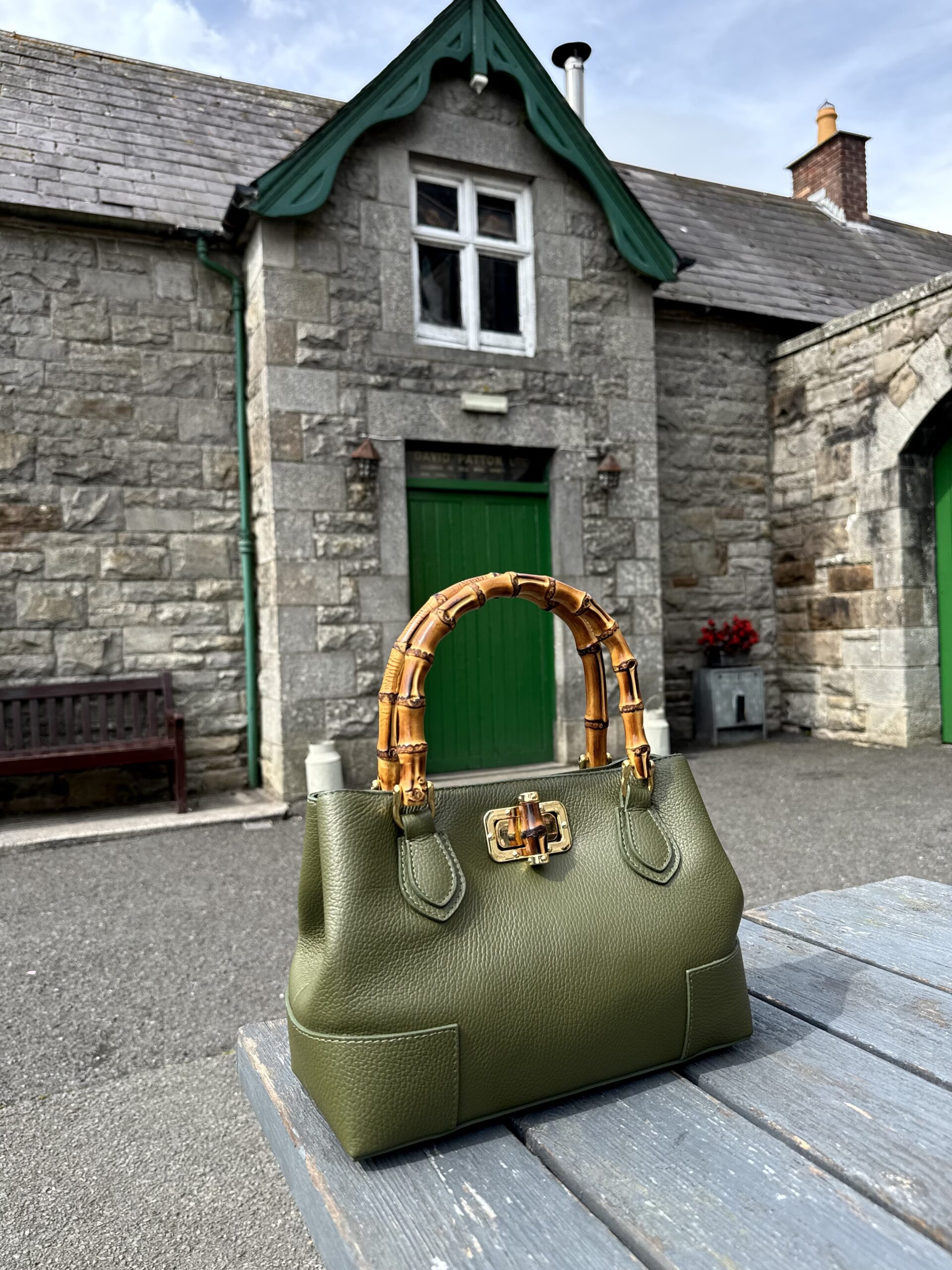 Lucia – Handmade Leather Bag with Bamboo Handles & Adjustable/Detachable Crossbody Strap in Olive produ